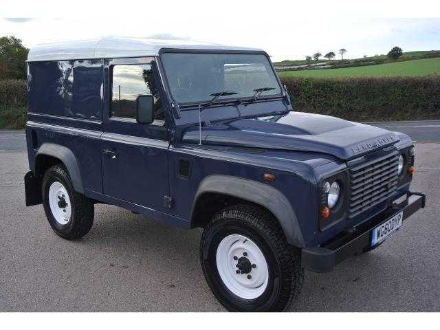 Land Rover Defender 90 2011