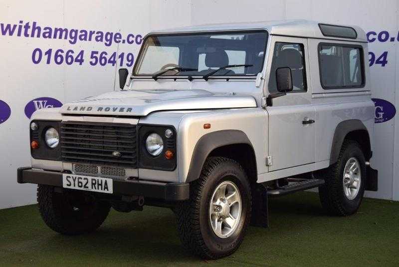 Land Rover Defender 90 2012