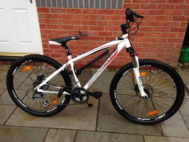 Land Rover Hydro Mountain Bike 16quot Ultra Light Frame  Hydraulic disc brakes, front suspension