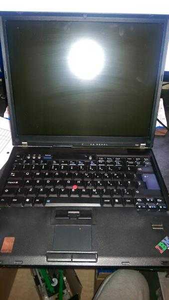 Laptop IBM Lenovo T60 windows 7, intel centrino duo