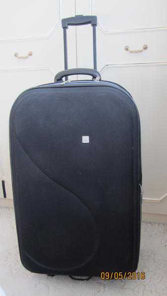 LARGE 27quot BLACK EXPANDABLE SUITACASE ON WHEELS WITH RETRACTABLE HANDLE