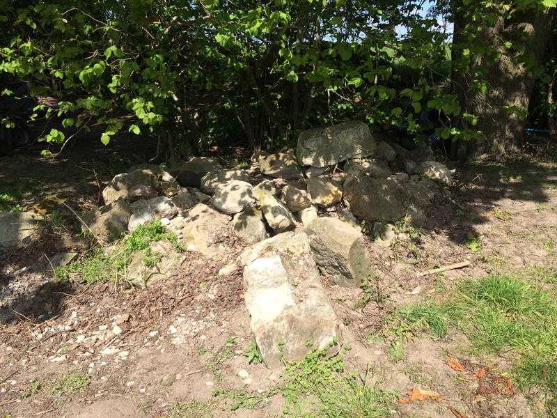 Large and small sandstone rocks.