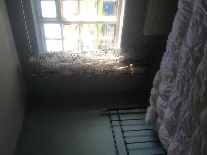 Large double room for rent