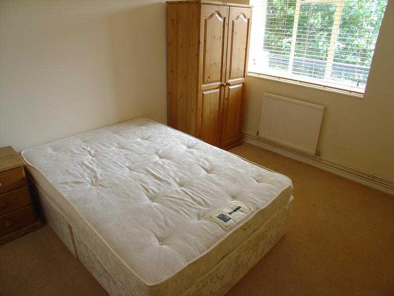 Large Double Room in Parsons Green - 785