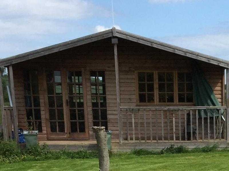 Large Log Cabin for sale