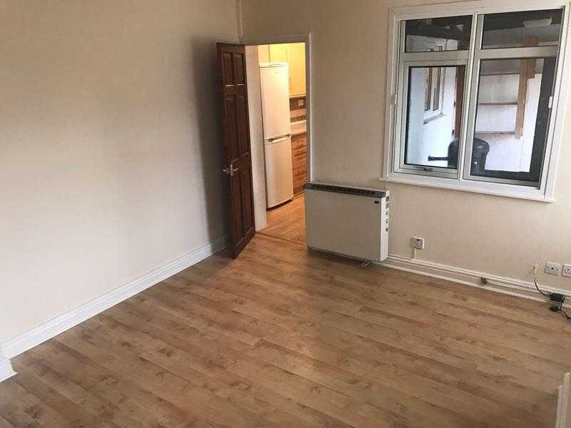 Large one bedroom flat NN1 (NORTHAMPTON)