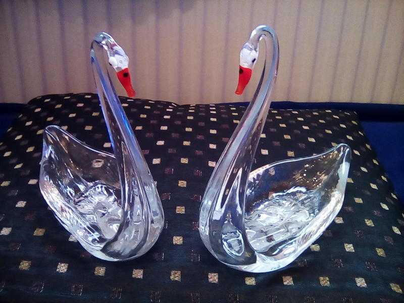 LARGE Pair Beautiful glass SWAN bon bon dishes W8cm x H16cm x L16cm MURANO