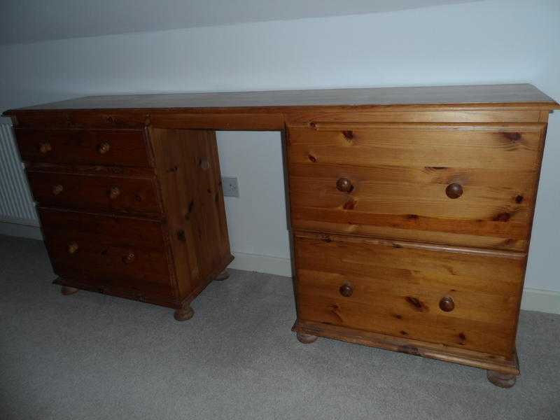 large pine dressing table