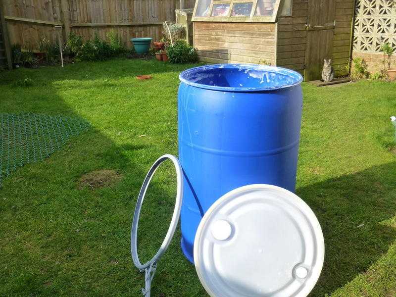 Large Plastic Storage Barrel, removable locking lid