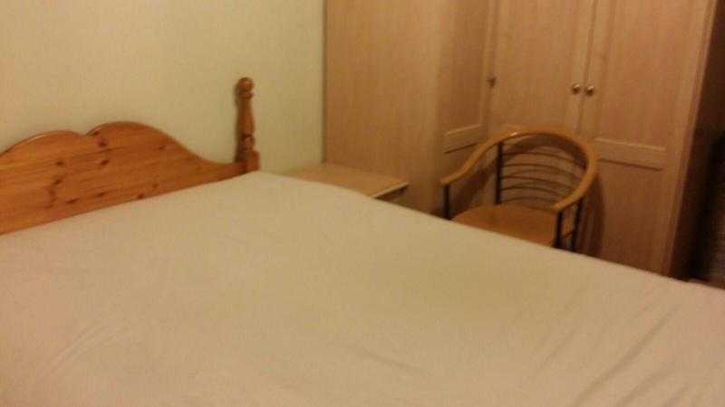 Large room in Crawley