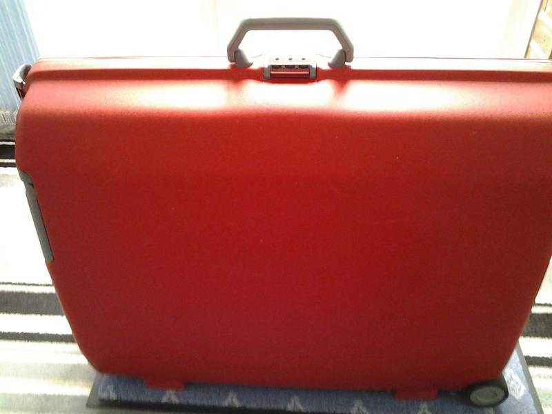 Large Samsonite Suitcase.