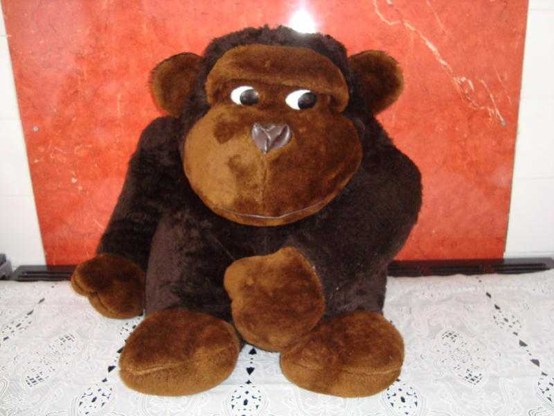 LARGE SITTING MONKEY