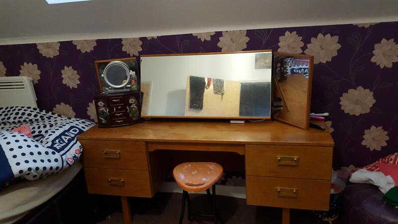 large size dressing table