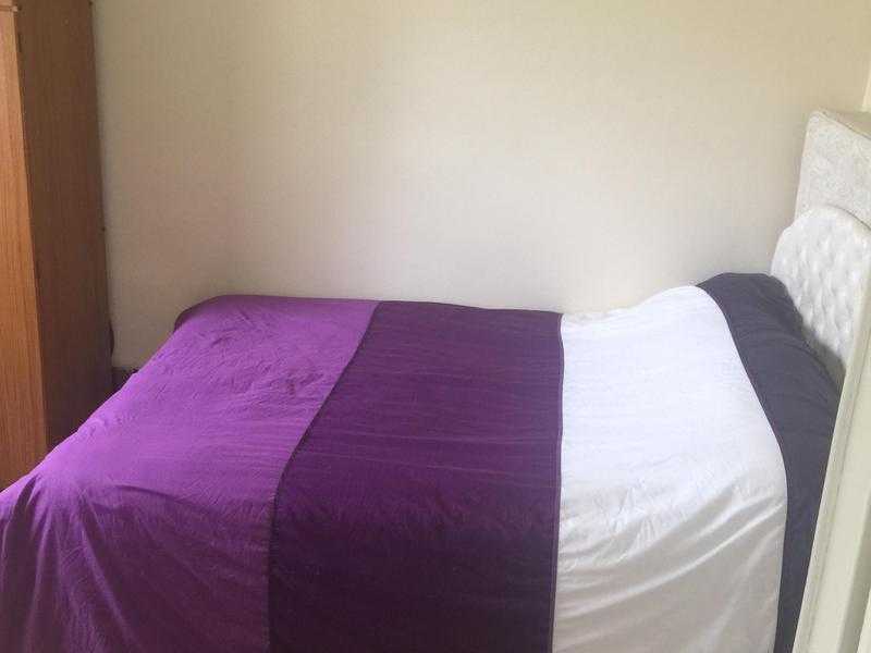 Large size single room to rent in southgate