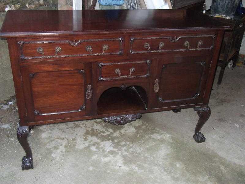 LARGE SOLID MAHOGANY VICTORIAN SIDEBOARD BALL amp CLAW CARVED LEGSFT LOCKS TO ALL DRAWERS amp CUPBOARDS