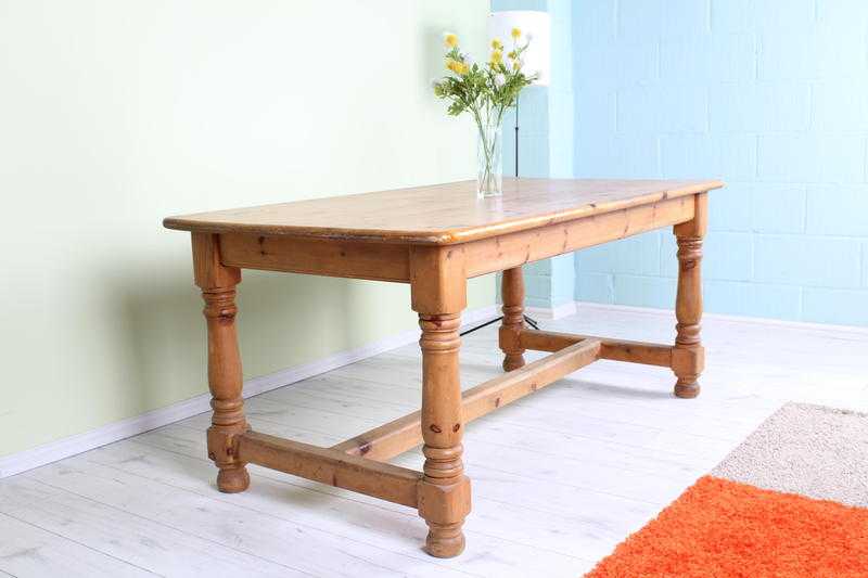 LARGE SOLID PINE TABLE WITH CHUNKY LEGS VERY HEAVY amp RUSTIC - CAN COURIER