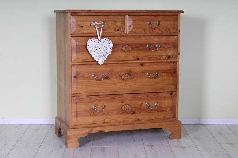 LARGE SOLID PINE WAXED CHEST DRAWERS QUALITY MADE - CAN COURIER