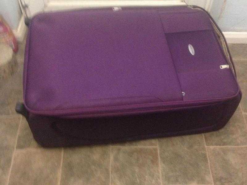 LARGE SUITCASE