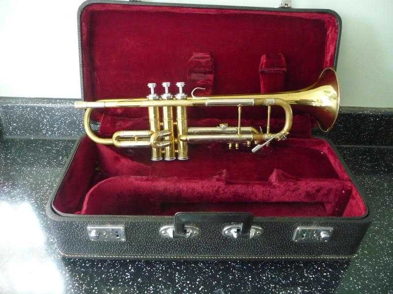 LARK TRUMPET M4015