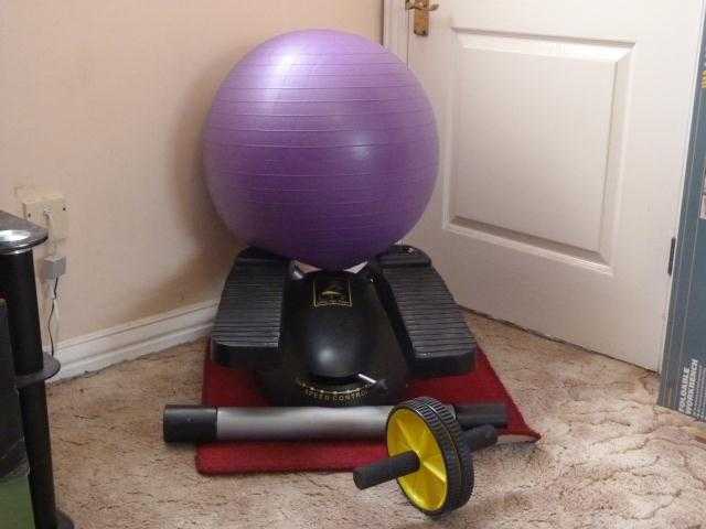 Lateral Thigh Exerciser Plus Ball amp Wheel