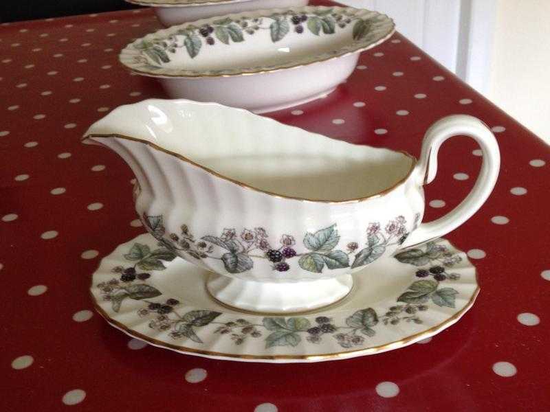 LAVINIA ROYAL WORCESTER SAUCE BOAT AND SAUCER