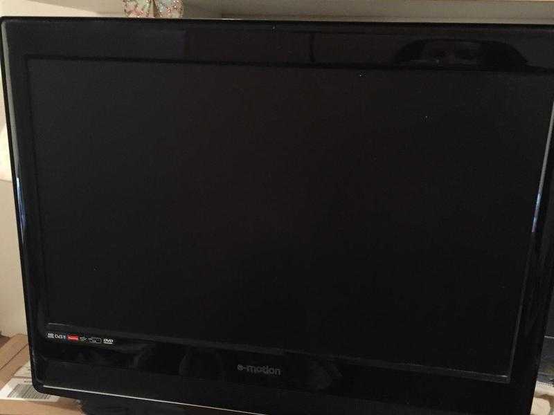 LCD 21.6quot TV with built in DVD player