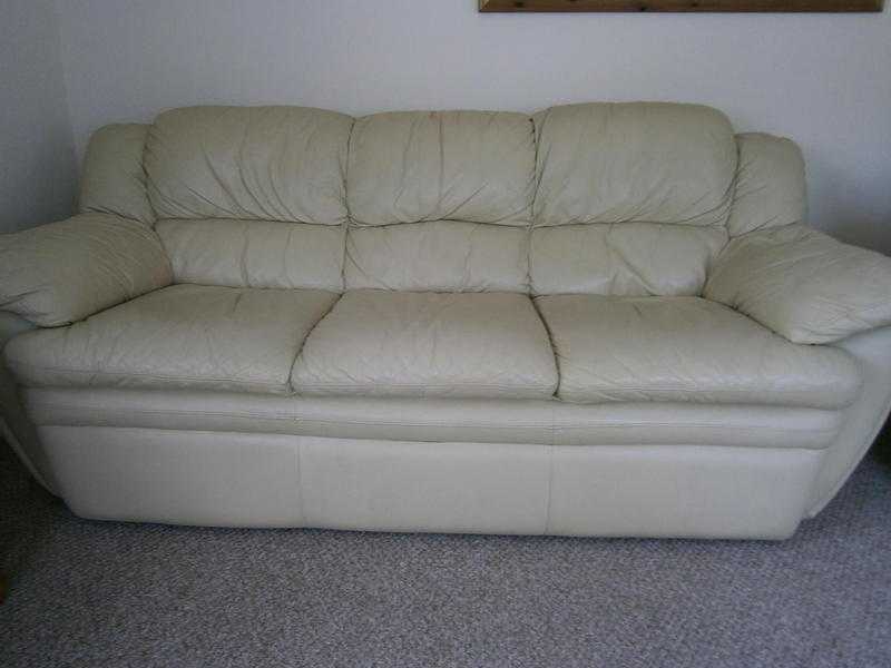 Leather 3 piece suite Cream 3 seat settee amp 2 armchairs good quality