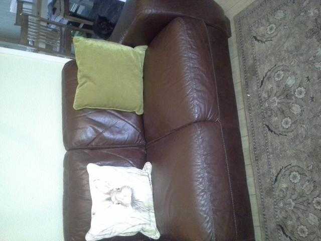 Leather 3 seater settee amp Chair