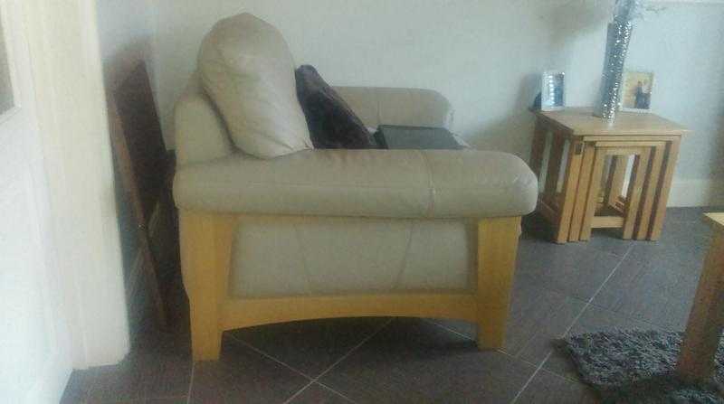Leather 3 seater sofa and 2 armchairs, excellent condition