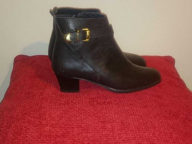 Leather Ankle Brown Boots Size 3