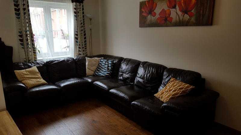 Leather corner sofa with chair