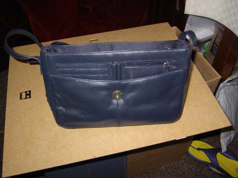 leather hand bag