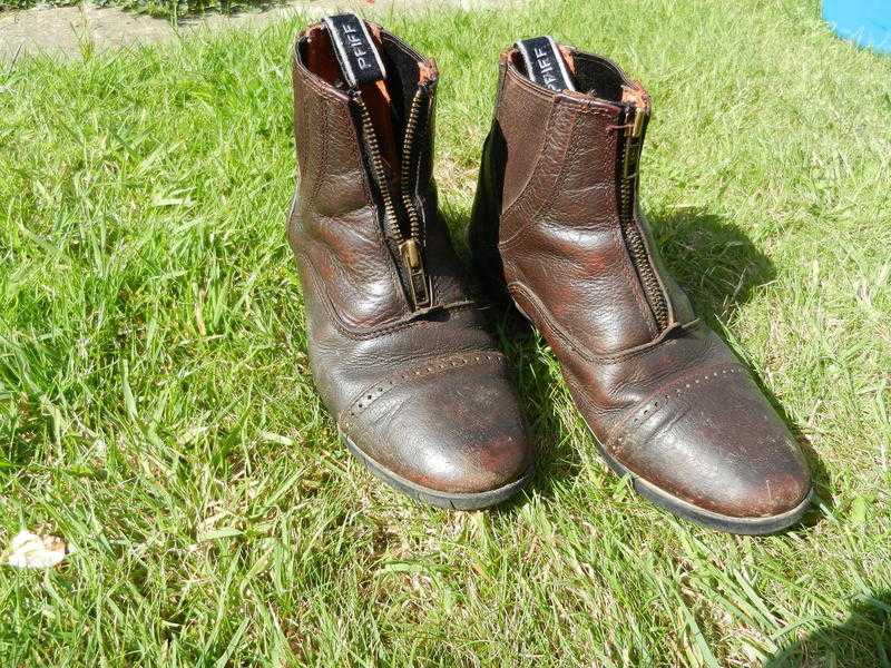 leather horse riding boots