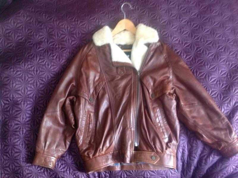 Leather jacket Very Retro 1980039s