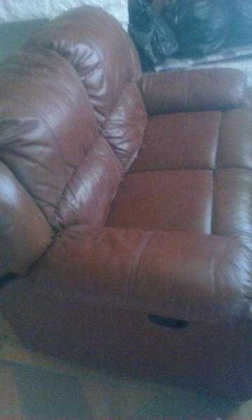 leather sofa 32seeter