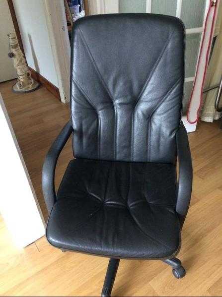 LEATHER STYLE OFFICE CHAIR