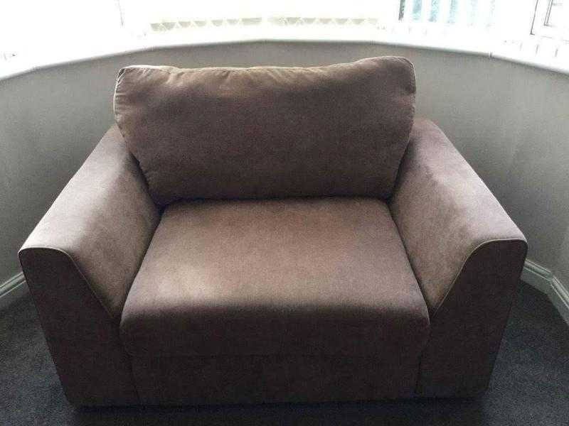 Left hand corner sofa and cuddle chair