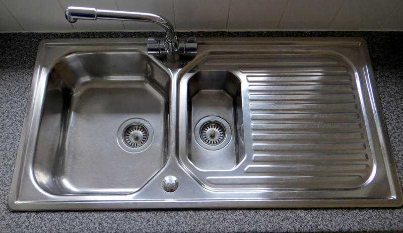 Leisure S S kitchen sink and tap