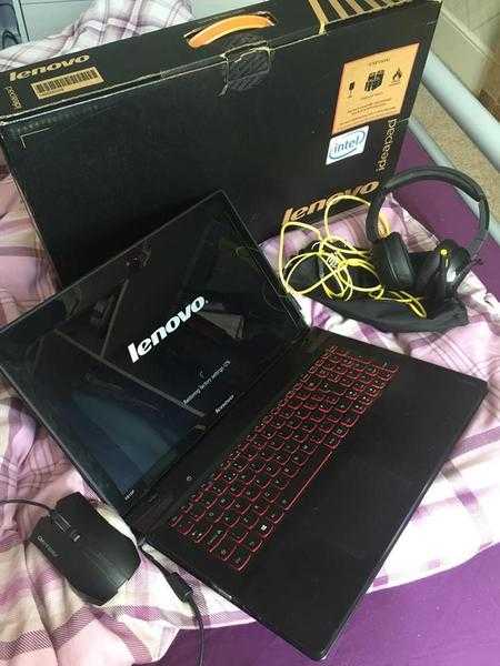 Lenovo Y510P Gaming Laptop w other gear