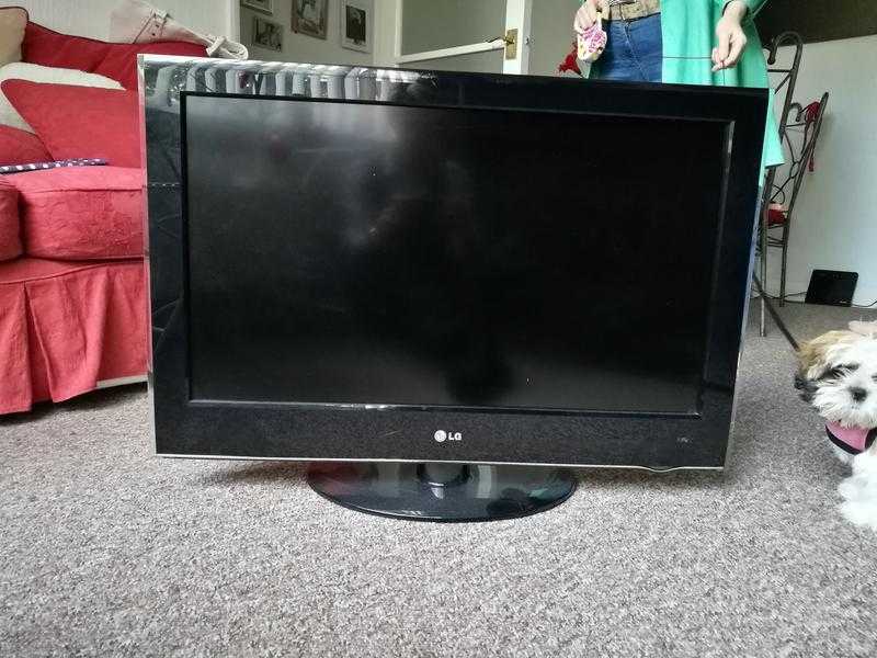 LG 32quot television flat screen