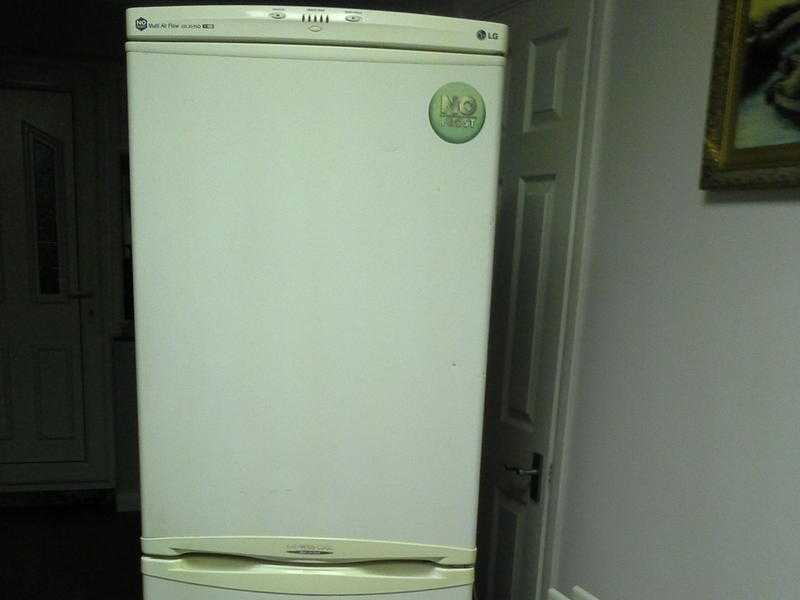 LG FRIDGE FREEZER Half amp Half