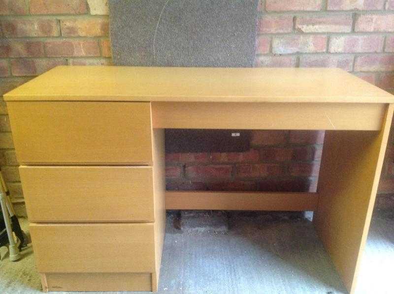 Light wood dressing tabledesk