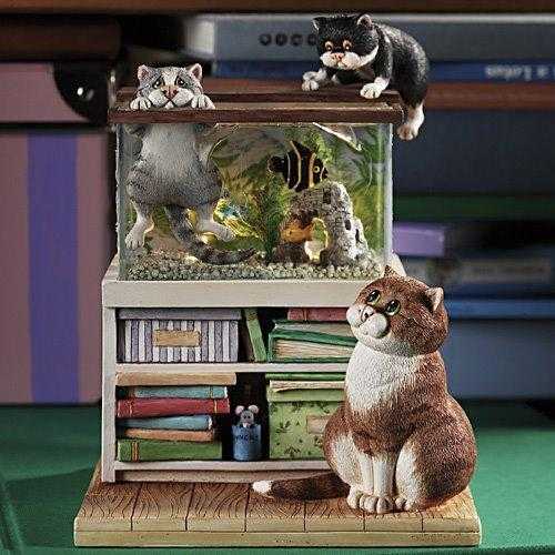 Linda Jane Smith. Comic And Curious Cat Figurines