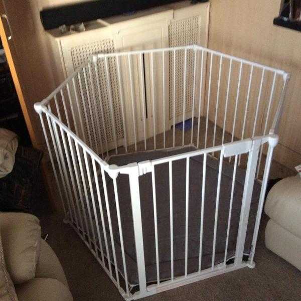 Lindam playpen