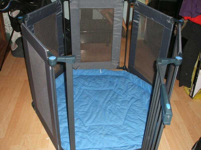 Lindam PlaypenRoom divider