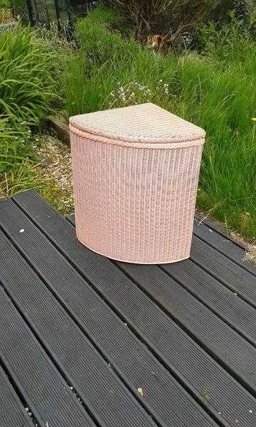 Linen Bin