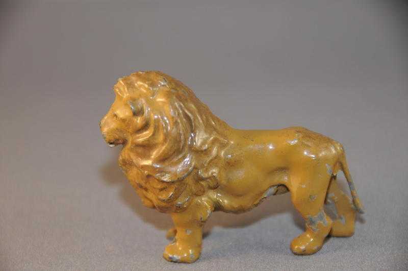 Lion Vintage 1920039s - 1950039s Britains Ltd Hollow Cast Lead Toy Wildlife Animal Model 910 Circus Zoo