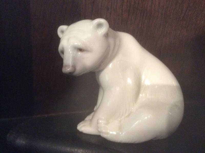 Lladro Polar Bear figure , Impressed Mark A-19 J