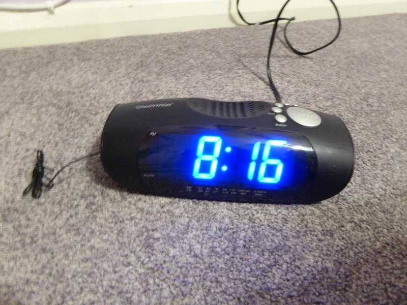 LLOYTRON IMPRESSION CLOCK  RADIO