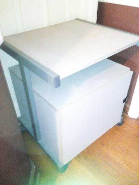 Lockable Computer Desk